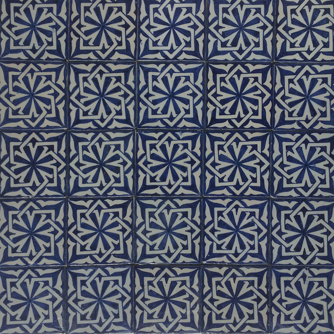 Handbemalte Fliese Hala