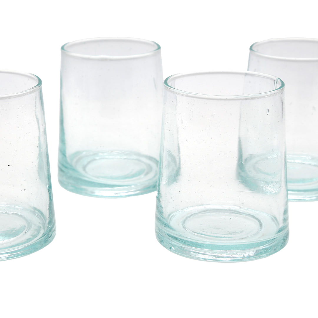 Transparente Gläser zum servieren vom Eiskaffee– stilvoll & handgefertigt