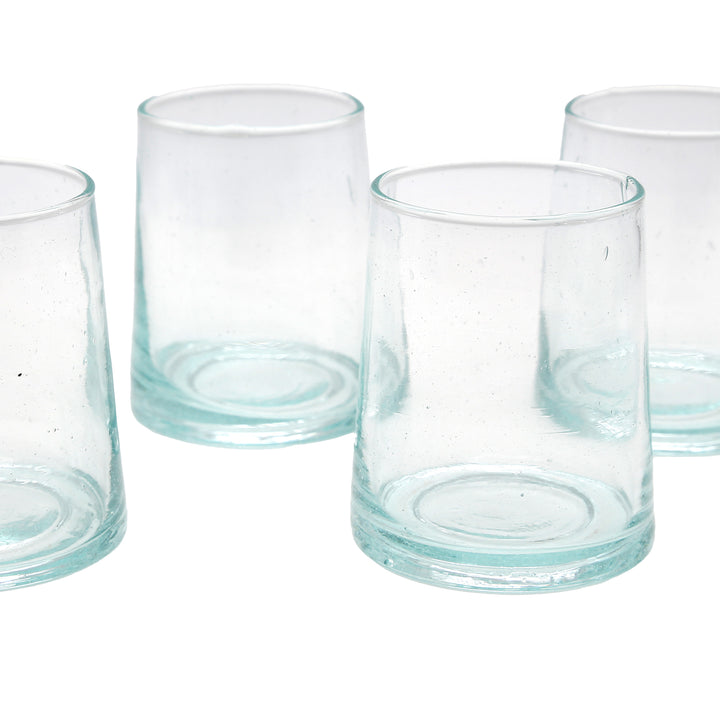 Transparente Gläser zum servieren vom Eiskaffee– stilvoll & handgefertigt