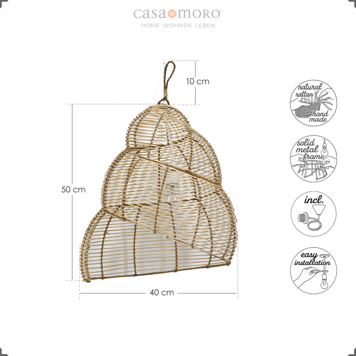 Hängende Rattan-Lampe in spiraliger Form mit filigranem Geflecht, handgefertigt aus Naturmaterial